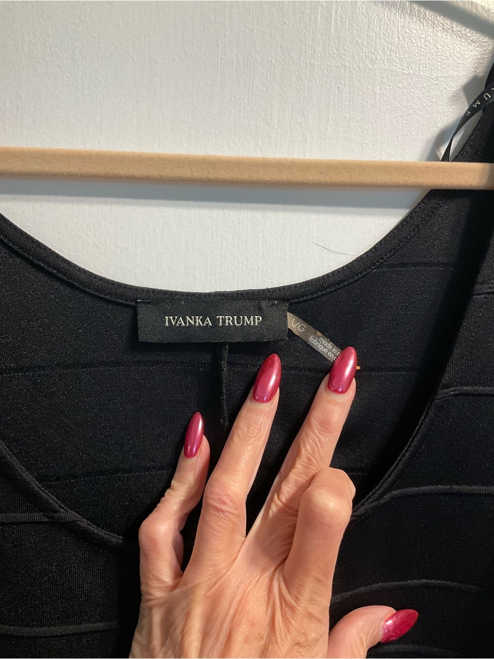 Ivanka Trump Black Scoop Neck Sleeveless Knit Dress